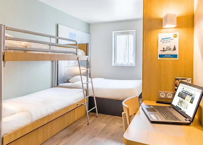 Otel Nord 2 La Petite Arche 2*